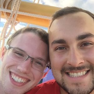 Meet your Posher, Max